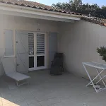 Charmante Maisonnette Dans Avec Piscine Holiday home