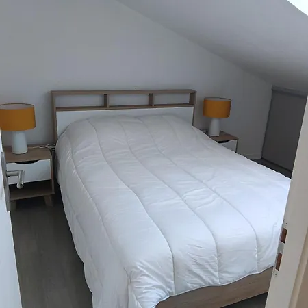 בית נופש Charmante Maisonnette Dans Avec Piscine