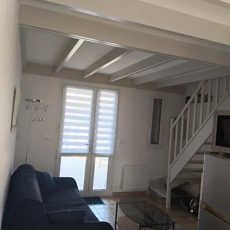 Charmante Maisonnette Dans Avec Piscine * משר-סור-ג'ירונדה