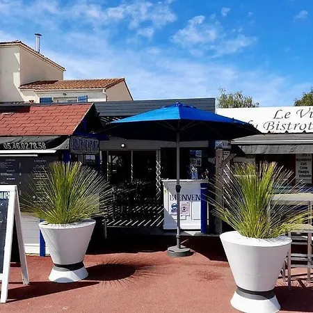 בית נופש Charmante Maisonnette Dans Avec Piscine