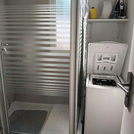 펜션 Charmante Maisonnette Dans Avec Piscine