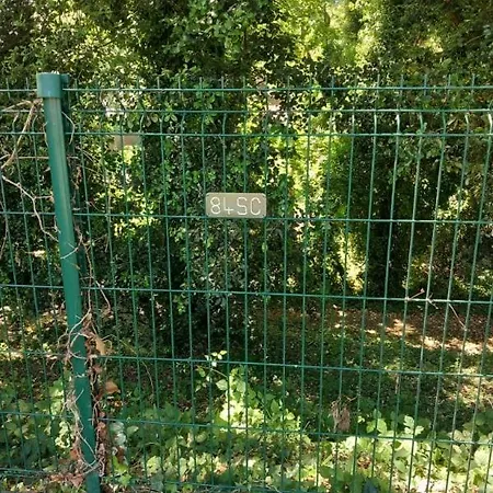 בית נופש Charmante Maisonnette Dans Avec Piscine *